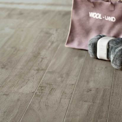 American Olean Creekwood 6 in. x 36 in. Porcelain Floor Tile - Birch Stream