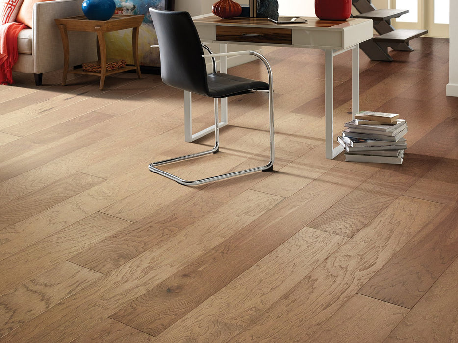 Shaw - Alpine Hickory Hardwood SW710 - Red Clay Room