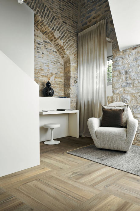 Elysium - Planches 6 in. x 48 in. Porcelain Tile - Miel floor installation