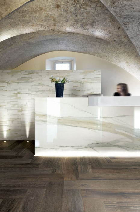 Elysium - Planches 6 in. x 36 in. Porcelain Tile - Choco floor installation