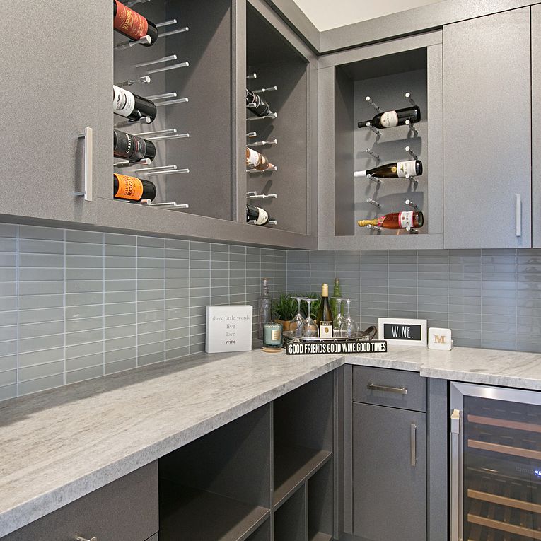 Arizona Tile - Dunes Series - Straight Stack Glass Mosaic - Platinum backsplash wall installation