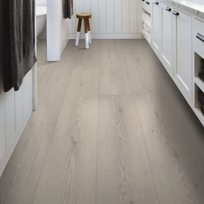 Shaw - Ascent LVP 9 in. x 72 in. - Alpine floor installation
