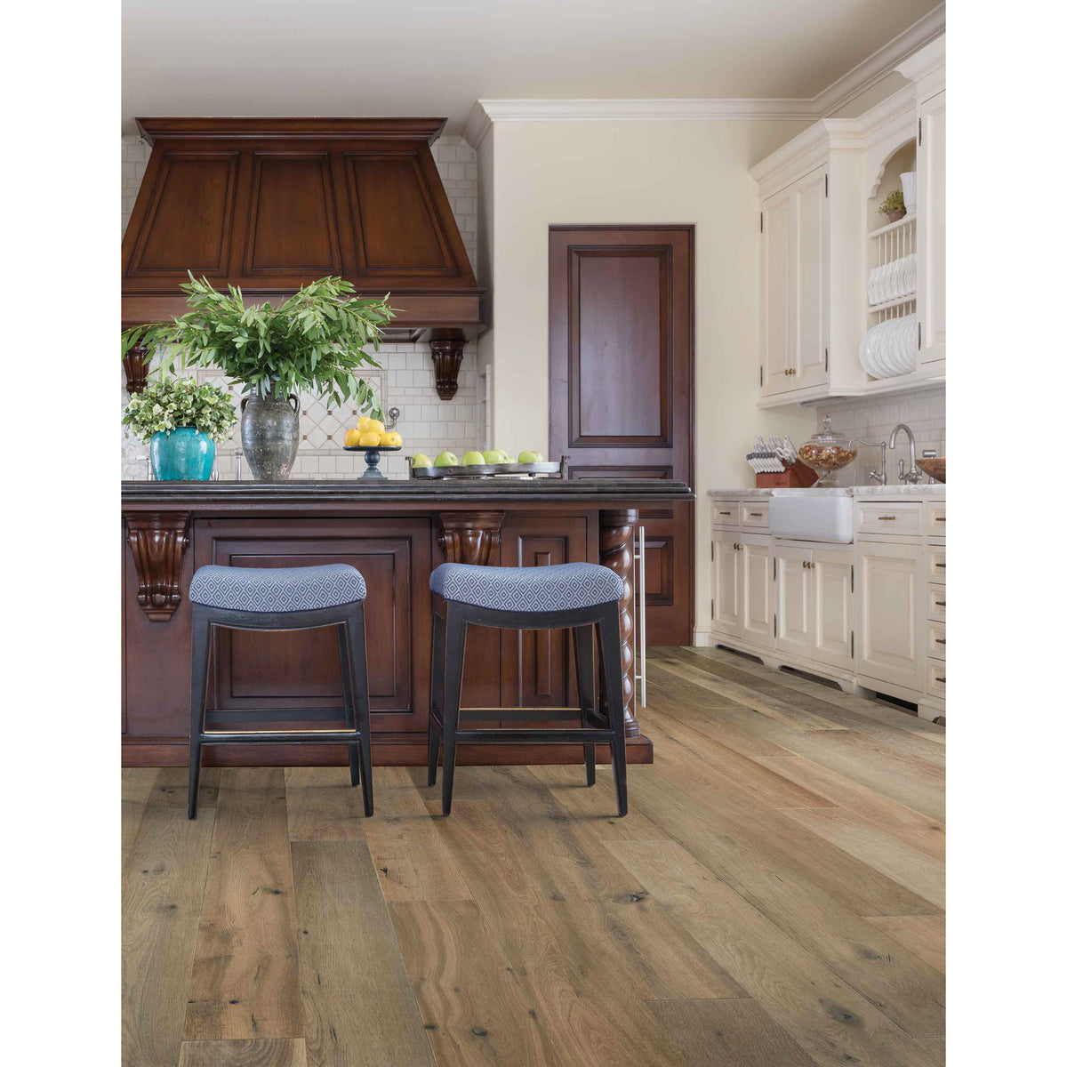 Bella Cera - Villa Belize French Oak - Favara Installed