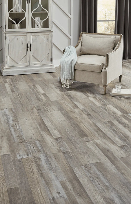 Choice Flooring - Santa Monica Vinyl Series - Crescent Bay Room Scene