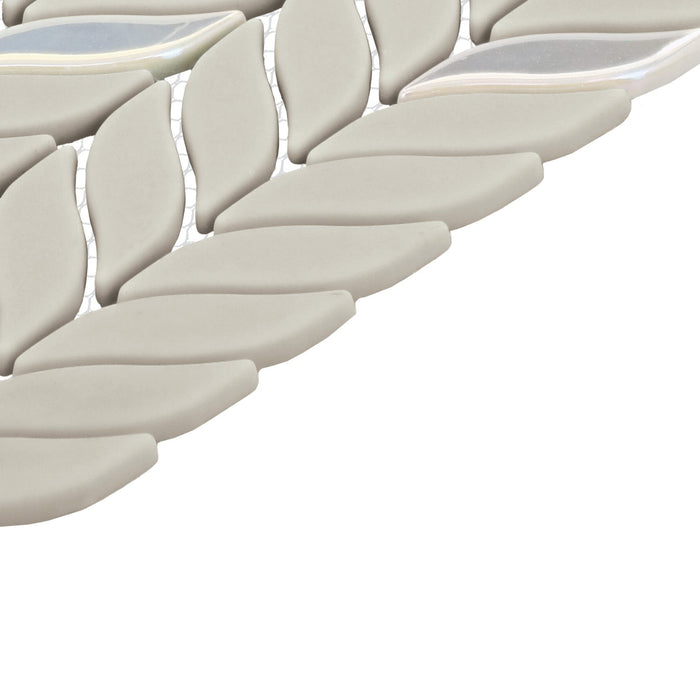 Daltile - Starcastle Glass Leaf Mosaic - Comet Edge View