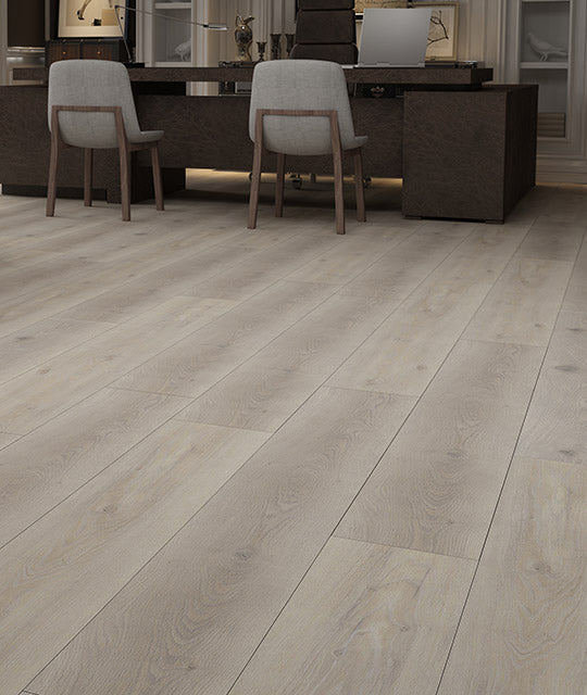 Eagle Creek - Pinnacle Collection 8-7/8" - Blossom Room Scene
