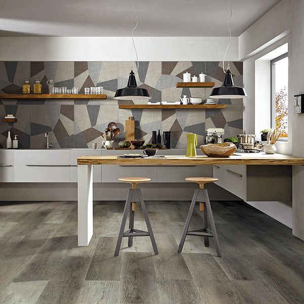 Diamond Living - Cahill Crest Collection - 7.25 in. Luxury Vinyl - Versailles