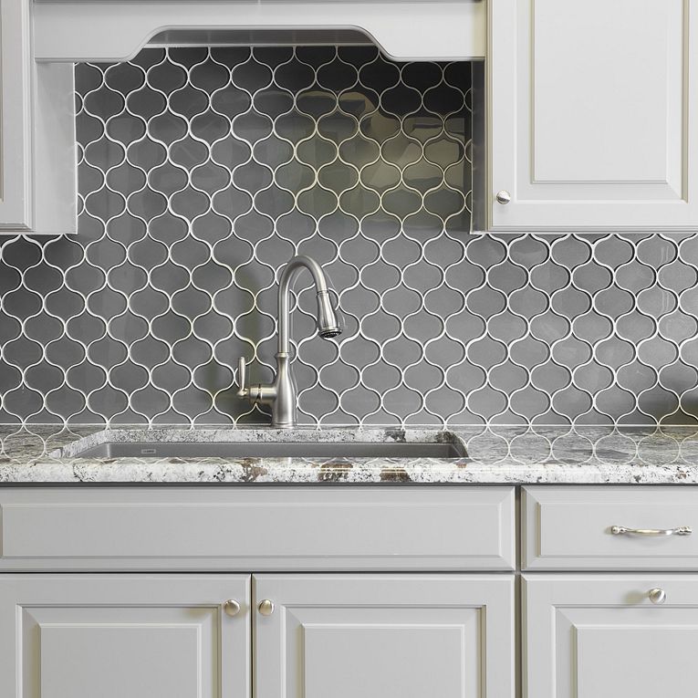 Arizona Tile - Dunes Series - Arabesque Glass Mosaic - Platinum backsplash wall installation