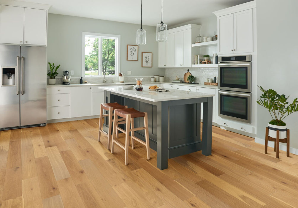 Hartco - Dogwood Pro Engineered Hardwood - Design Classic Room Scene