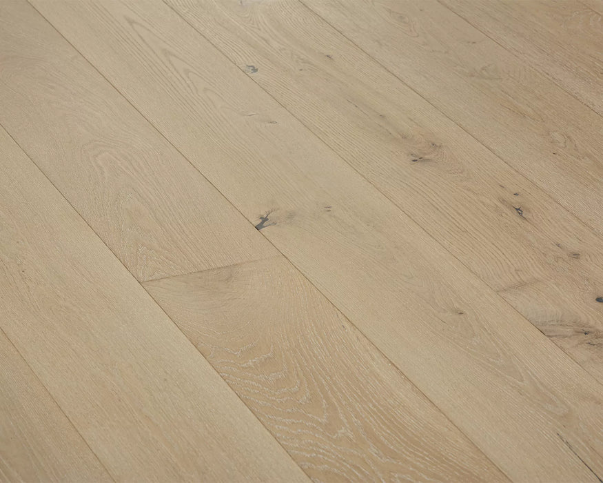 LW Flooring - Vintage Elegance - 7.5" x 74 3/4" - Engineered Hardwood - Emilia Close View