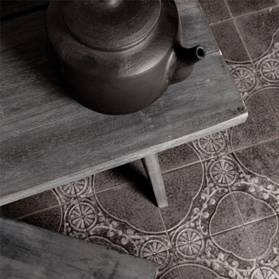 SomerTile - Kings Jaipur 18 in. x 18 in. Textured Ceramic Tile - Black floor installation