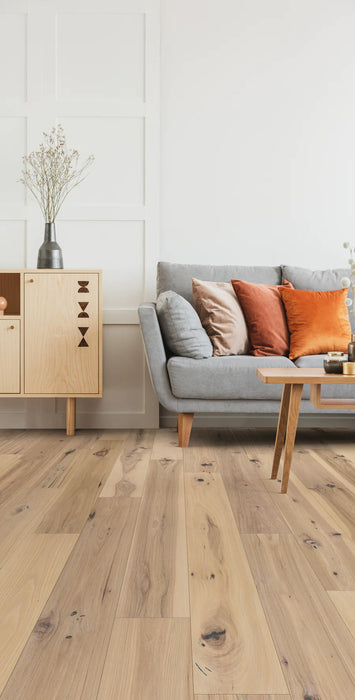 Dixie Home - Colonial Hardwood - Andover Room Scene