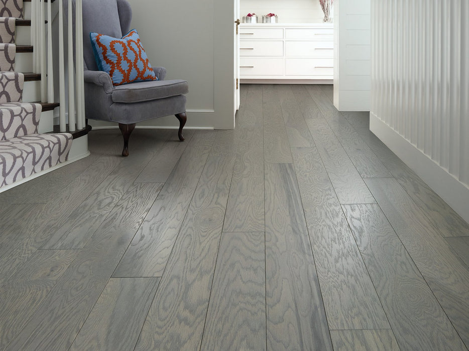 Shaw - Villa Hardwood SW705 - Pebble Room Scene