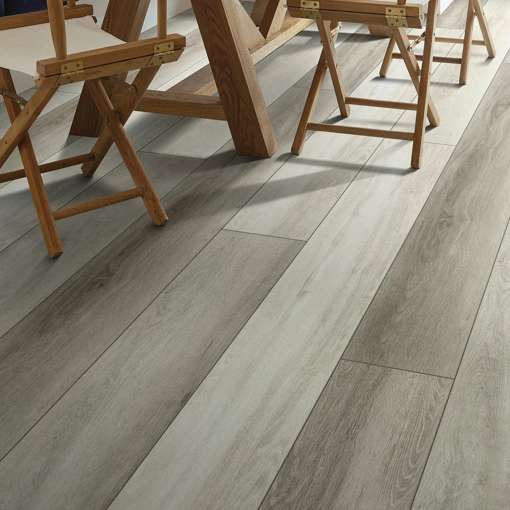 Shaw - Titan HD Plus Platinum LVP 9 in. x 72 in. - Modern Oak floor installation