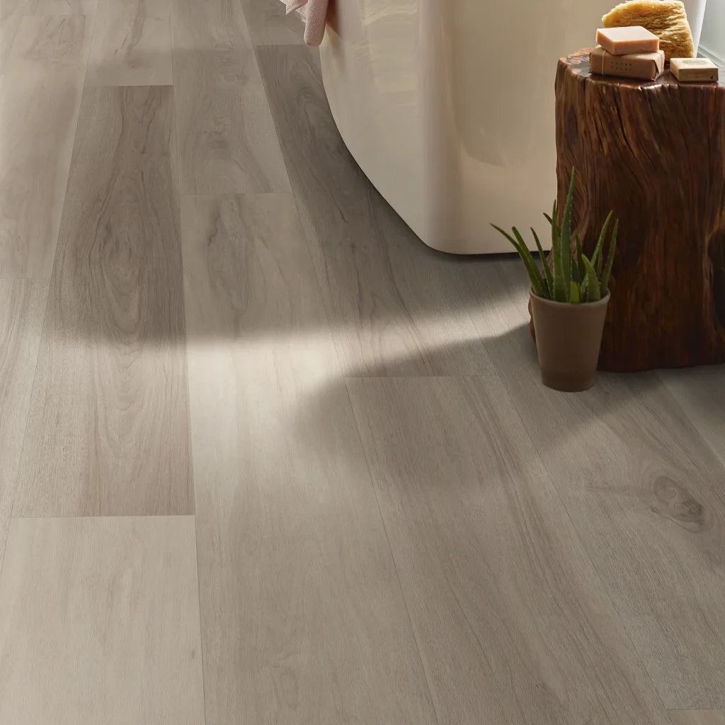 Shaw - Titan HD Plus Platinum LVP 9 in. x 72 in. - Renewed Hickory floor installation