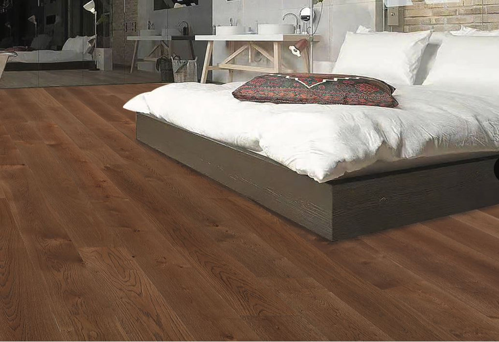 Echelon Flooring - Reserve Oak Collection - 7.5 in. x 74.8 in. Engineered Hardwood - Muirfield Room Scene