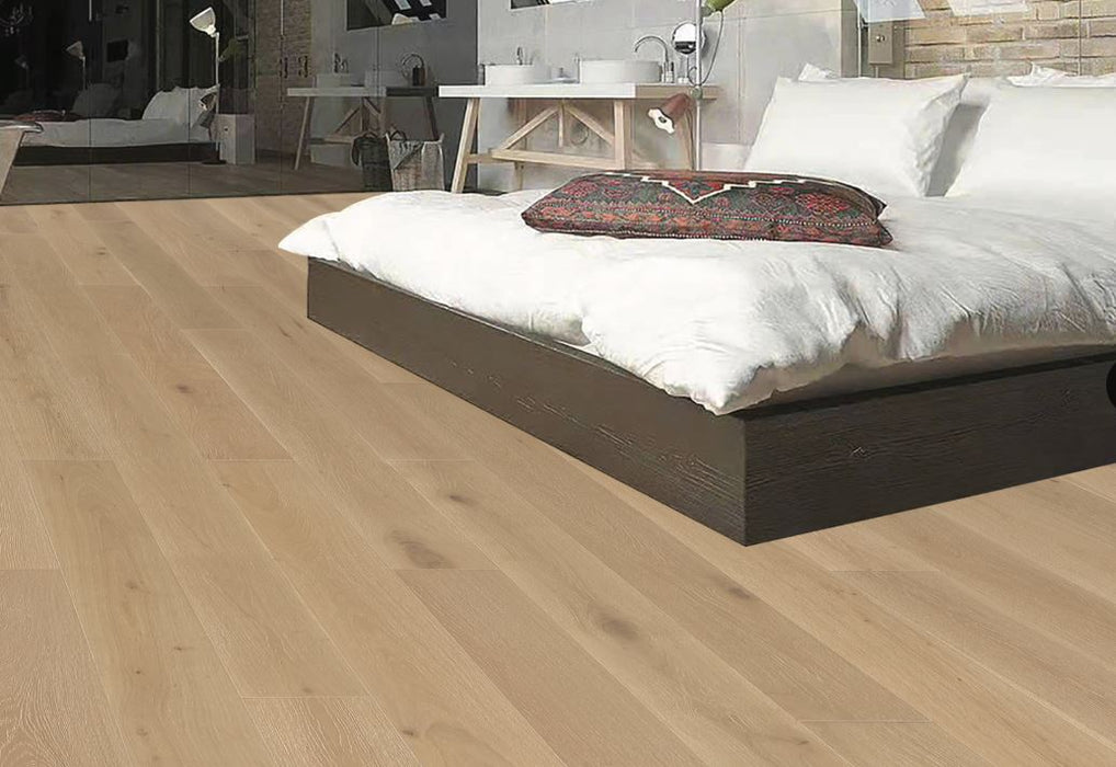 Echelon Flooring - Reserve Oak Collection - 7.5 in. x 74.8 in. Engineered Hardwood - Oakmont Room Scene