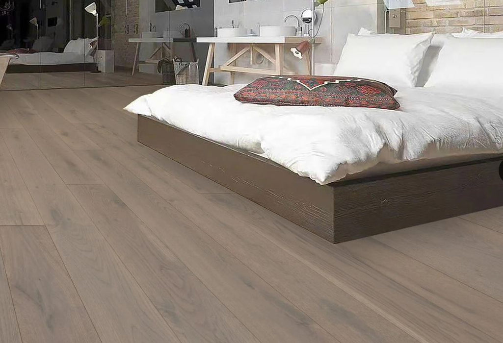 Echelon Flooring - Vantage Oak Collection - 7.5 in. x 74.8 in. Engineered Hardwood - Belmont Installed