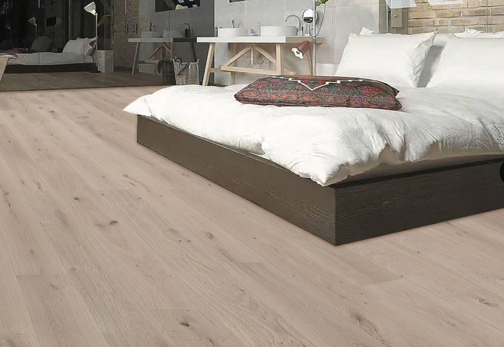Echelon Flooring - Vantage Oak Collection - 7.5 in. x 74.8 in. Engineered Hardwood - Santa Anita Room Scene