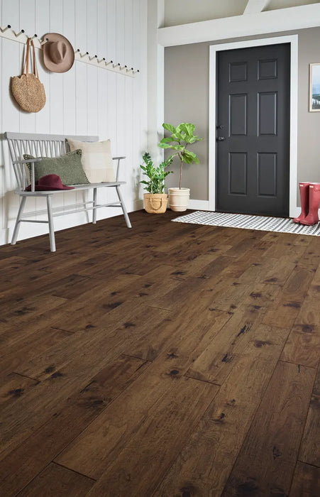 Mannington - Kodiak Collection - 5 in. Engineered Hardwood - Rye Room Scene