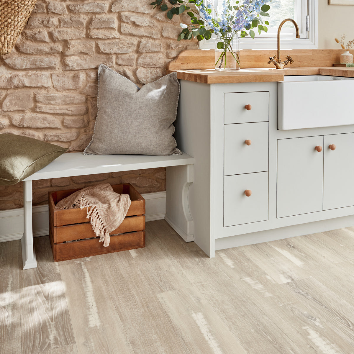 Karndean - Van Gogh Rigid Core 7 in. x 48 in. - Silver Farmhouse Oak Installed