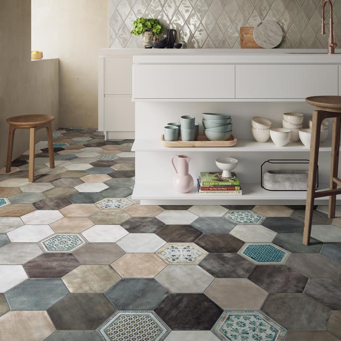 Tesoro - Fuoritono Collection - 9.25 in. x 10.75 in. Hexagon Porcelain Matte Tile - Nero Room scene 2