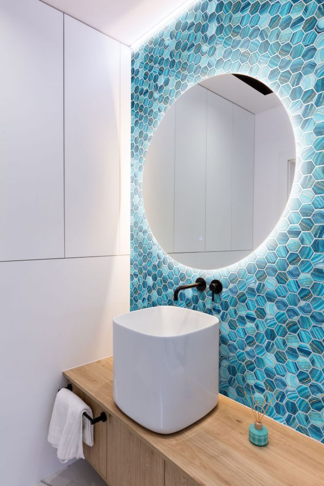Elysium - Vanguard 11.25 in. x 11.25 in. Glass Mosaic - Hex XL - Onyx Blue wall installation