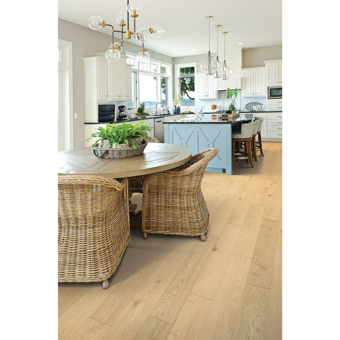 Mohawk - Gregor Oaks 7 in. - Azalea Oak Room Scene