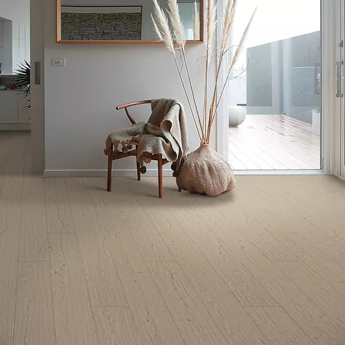 Mohawk - Revwood Premier Palm City Laminate - Tranquil Fog Oak Room Scene