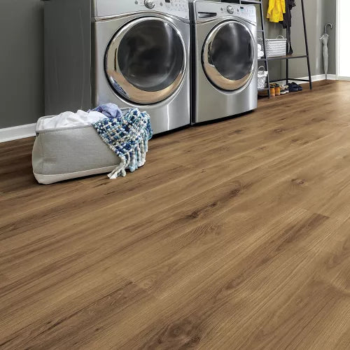 Mohawk - Revwood Premier Ivey Park Laminate - Natural Bark Oak Installed