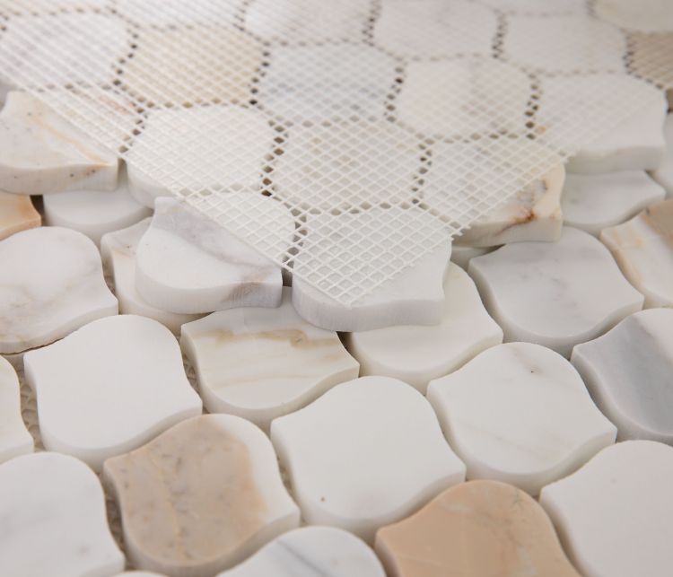 Elysium - Water Drop 10.75 in. x 11 in. Honed Marble Mosaic - Calacatta Gold