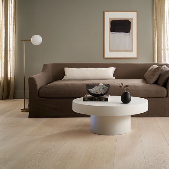 Anderson Tuftex Hardwood - Grand Estate - Ashton Court Room Scene