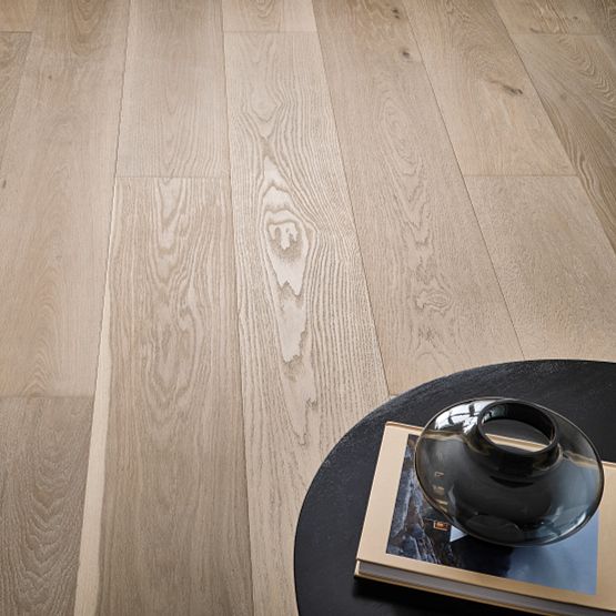 Anderson Tuftex Hardwood - Grand Estate - Langdon Court Close View