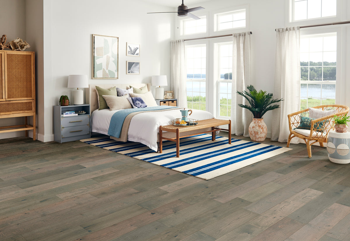 Bruce - Brushed Impressions Gold Collection - 7.5 in. White Oak Hardwood - Fawn Grove Room Scene