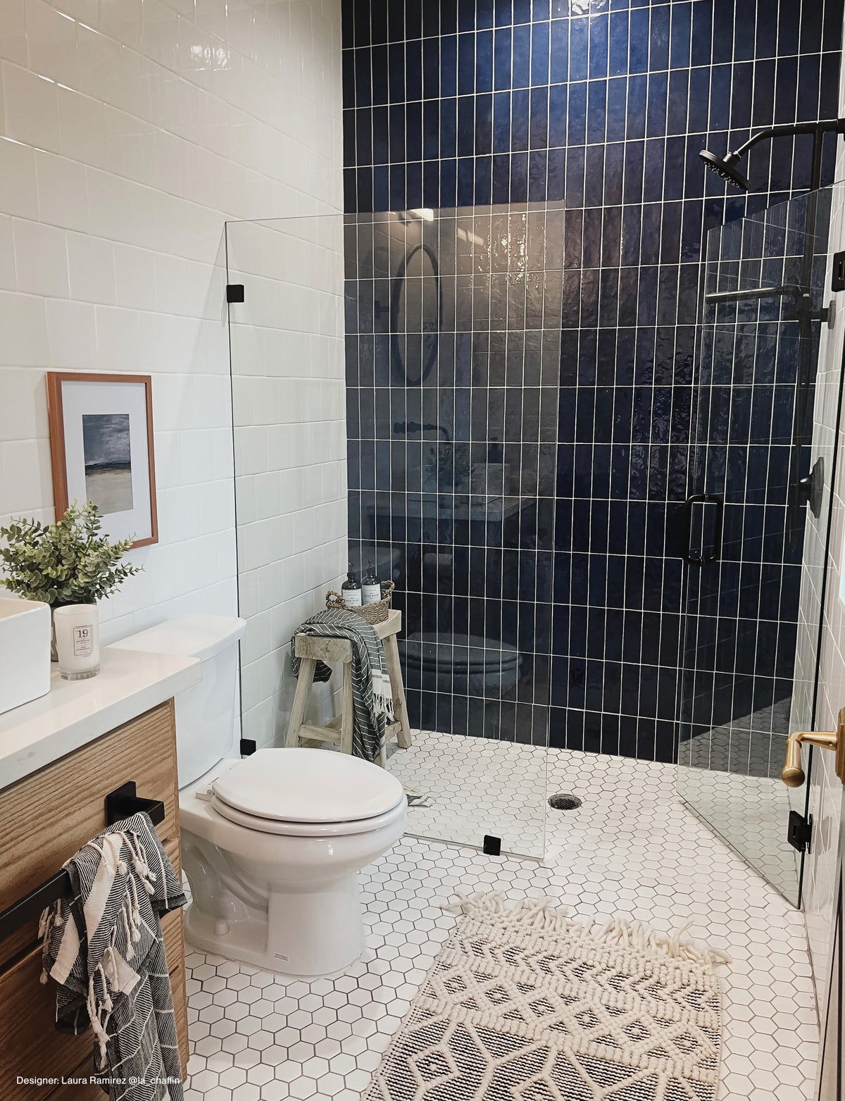 DECCLOBLU28G Bathroom Wall Install