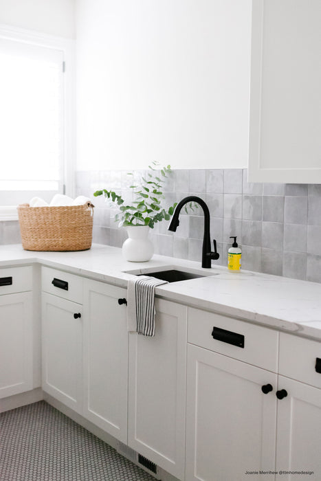 DECCLOGRE55G Kitchen Backsplash