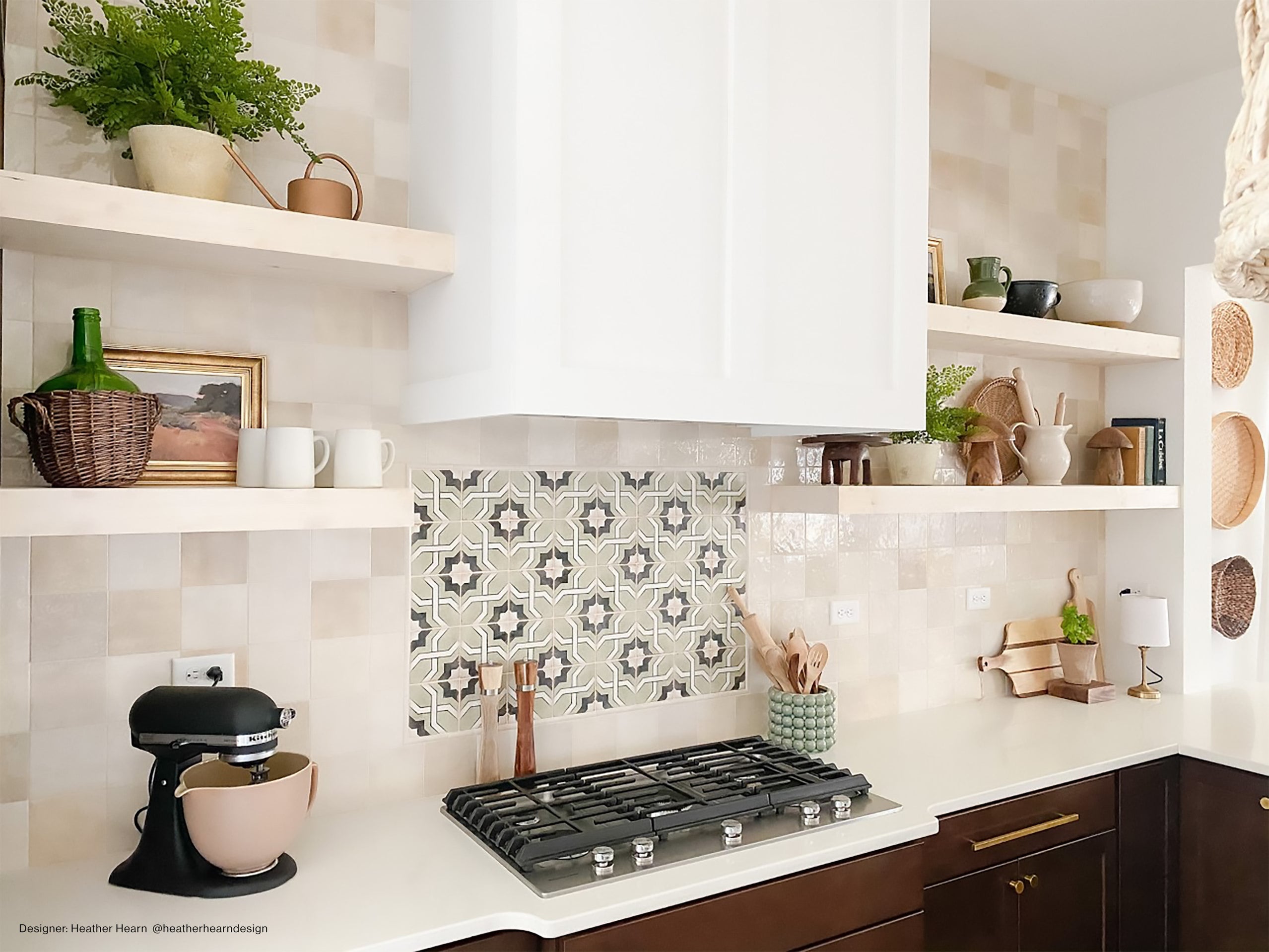 Bedrosians Tile & Stone - Cloe 5" x 5" Wall Tile - Creme — Floorzz