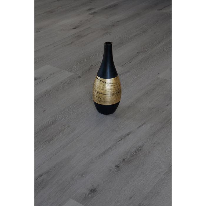 DuChateau - Vinyl DeLuxe LuxeTech 9 in. x 60 in. - Jennsdale Room Scene