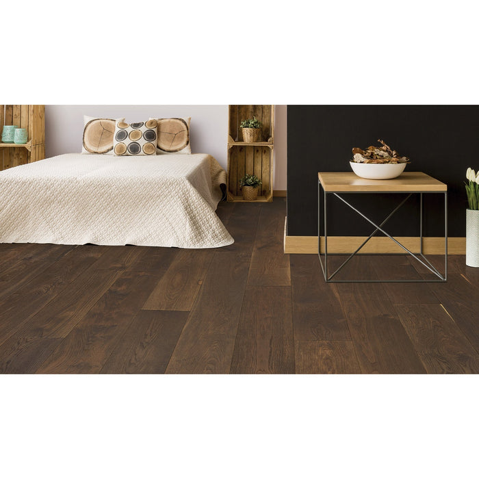 Azur Reserve - European Oak - Cannes Room Scene