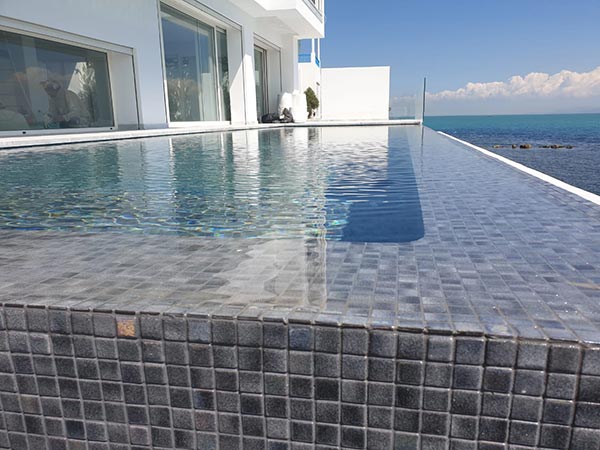 Maniscalco - Reflections Series - 1&quot; x 1&quot; Glass Squares Mosaic - Deep Sea pool installation