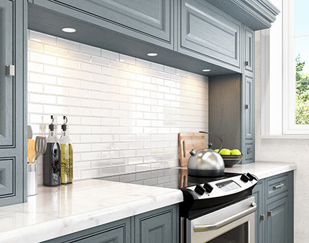 Maniscalco - Modern Edge Recycled Glass Interlock Mosaic - Pearl Blaze Room