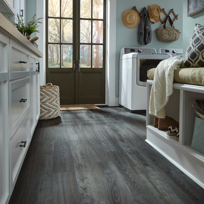 Mannington - ADURA Flex Plank - Sausalito - Waterfront Room Scene