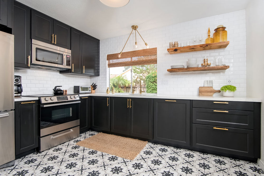 Arizona Tile - Paloma 3" x 6" Wall Tile - Cotton Bevel Glossy Installed