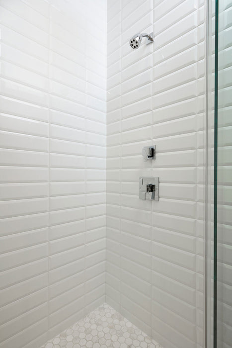 Arizona Tile - Paloma 4" x 16" Wall Tile - Cotton Bevel Glossy Shower Install