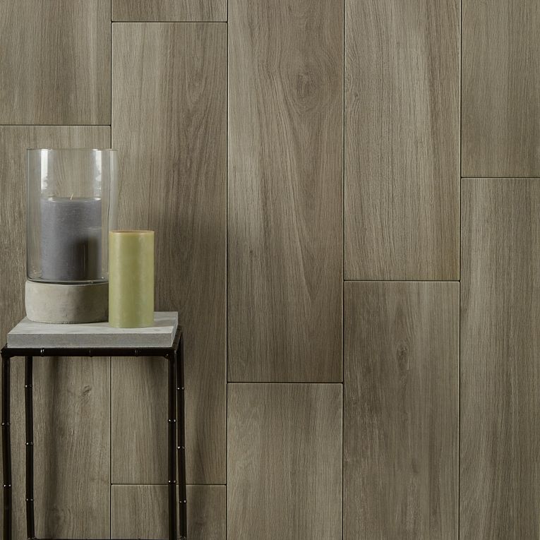 Arizona Tile - Sav Wood Series - 8" x 32" Glazed Porcelain Tile - Grigio