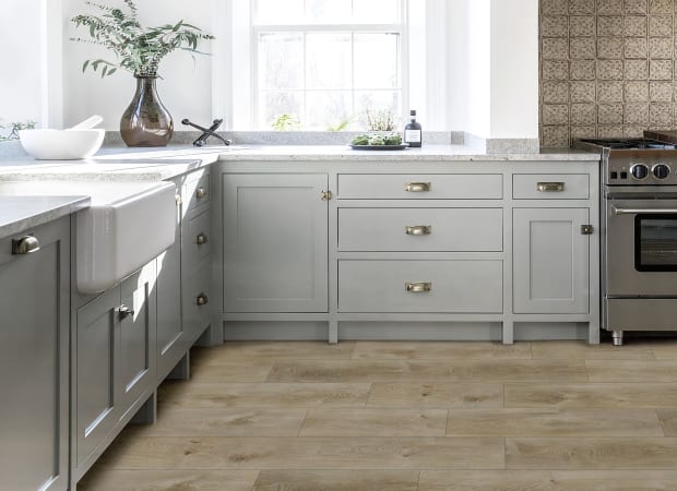 Nuvelle - Density Titan Random Length - 7.12" x 24, 36, 60" - Manchester Room Scene