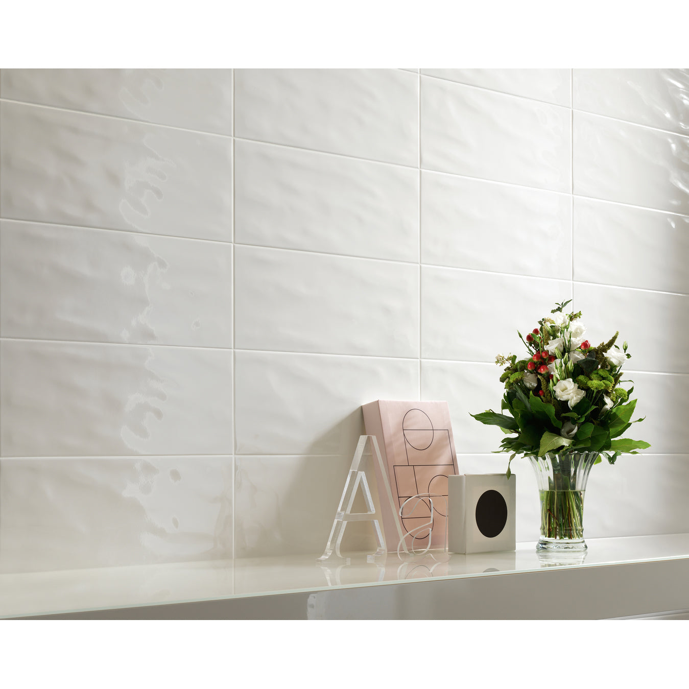 Tesoro Decorative Collection - Aria 8 in. x 20 in. - Bianco